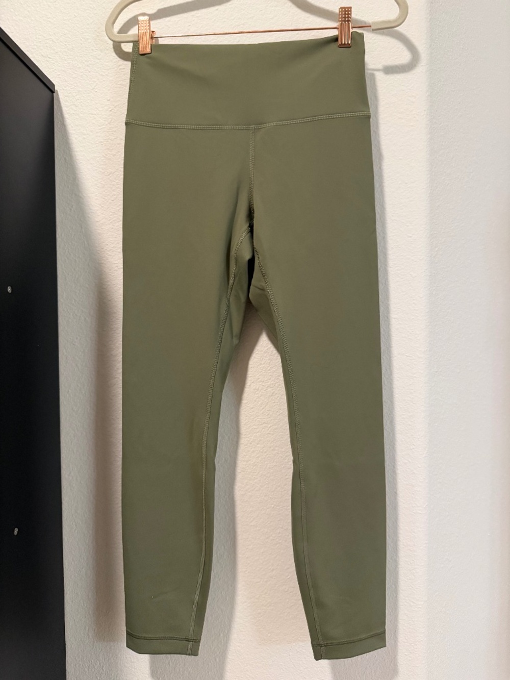 NWOT lululemon Bay Leaf Wunder Train HR Tight 25", Size 8